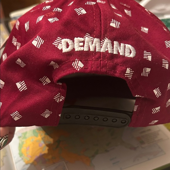 Popular Demand snap-back Hat- Maroon and Black~ New - Picture 2 of 5